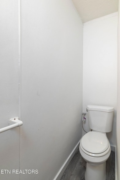 Building Photo - 5501 Lake Shore Dr