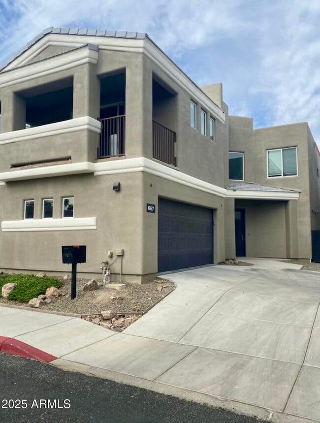 Building Photo - 667 N. Encanto Village Way