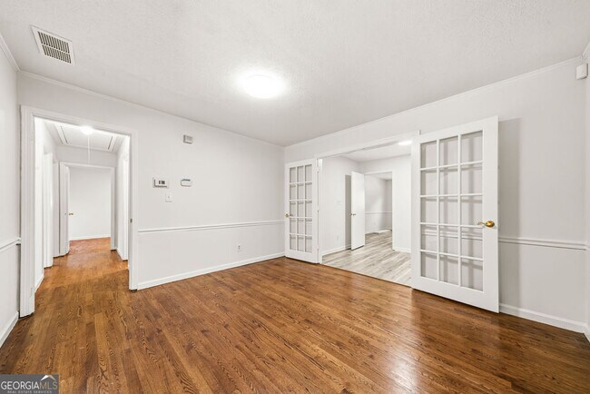 Building Photo - 3940 Hubert Dr