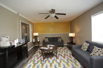 Stone Oak Apartments - Independence, MO | Apartment Finder Stone Oak Apartments - Independence, MO | Apartment Finder