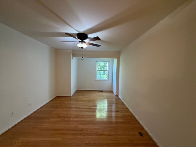 Building Photo - 10404 Parthenon Ct