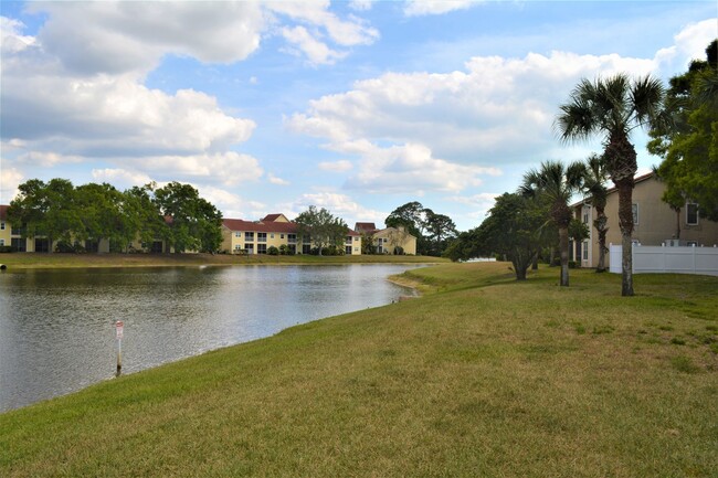 Building Photo - PALMER RANCH! VINTAGE GRAND 2 BED/2 BATH C...