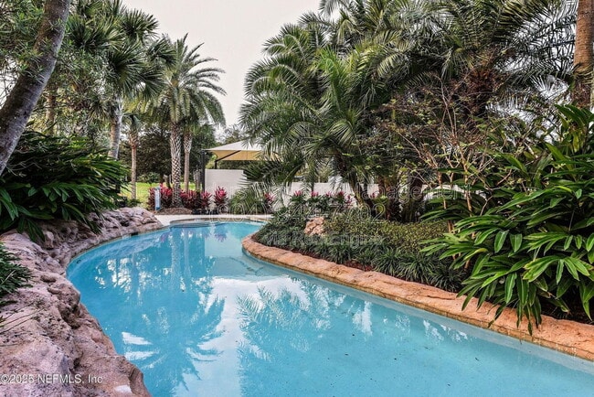 Building Photo - 156 Latham Dr