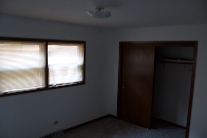 bedroom #1 - 5127 W Carmen Ave
