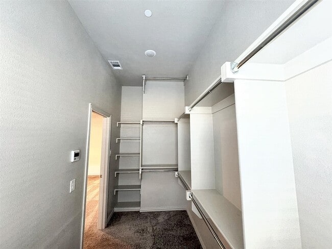 Building Photo - 4517 Bishop St