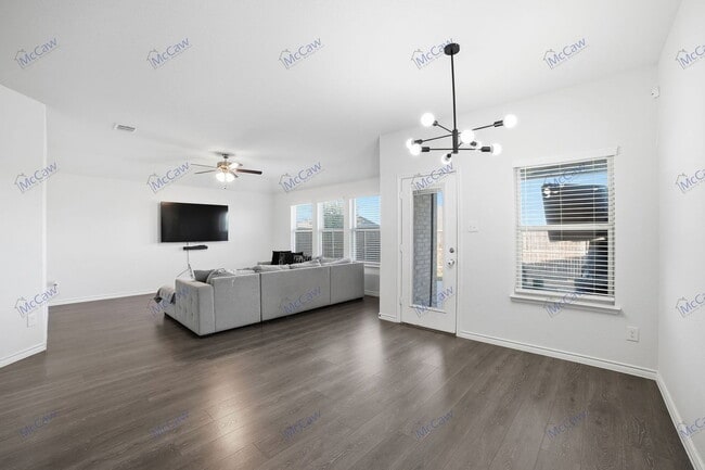 Building Photo - 783 Fort Ln