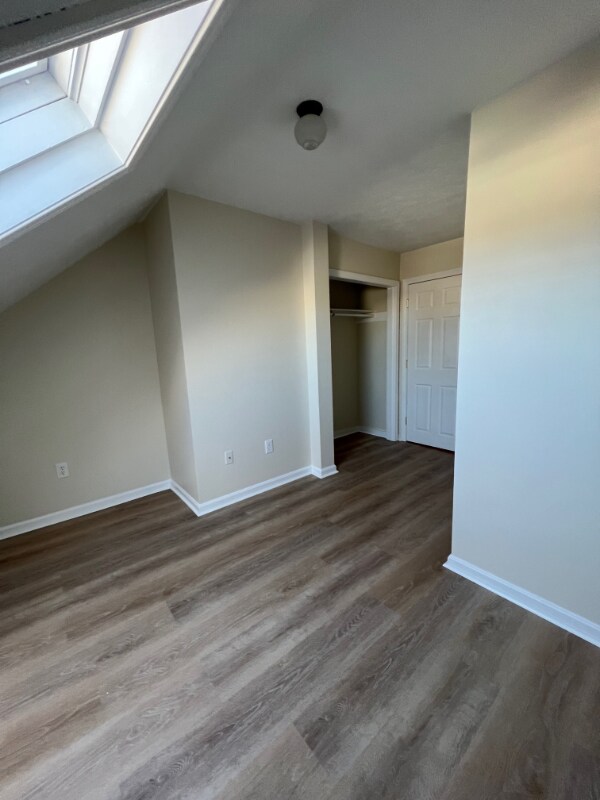 Building Photo - 891 Mammoth Rd