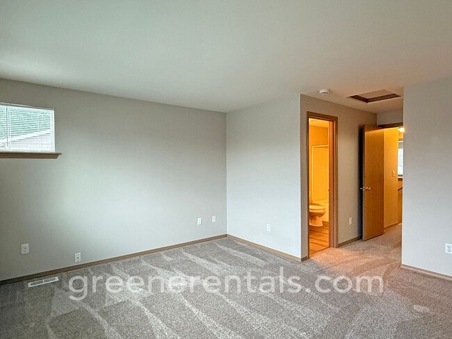 Building Photo - 3 Bed 2.5 Bath Townhouse in Lancaster off Marvin Rd