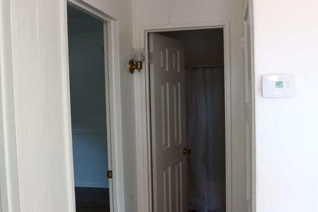 Building Photo - 2 Bedroom between Merced and Planada