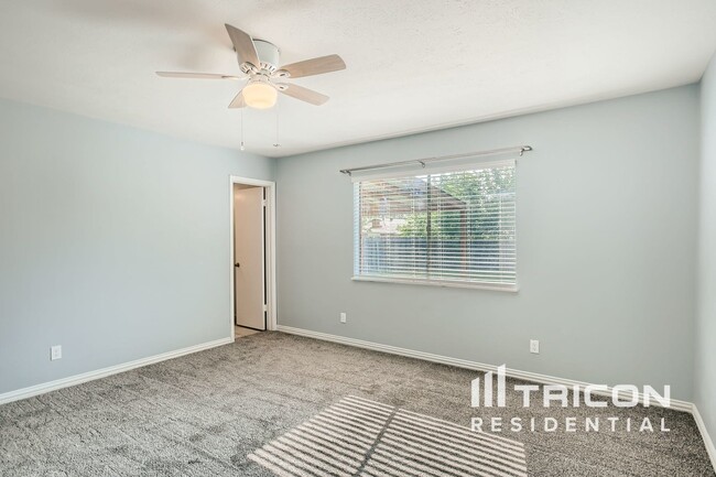 Building Photo - 7232 Harwick Ln