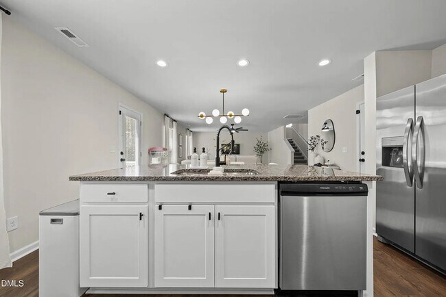 Building Photo - Live Like a Homeowner - Lease to Own