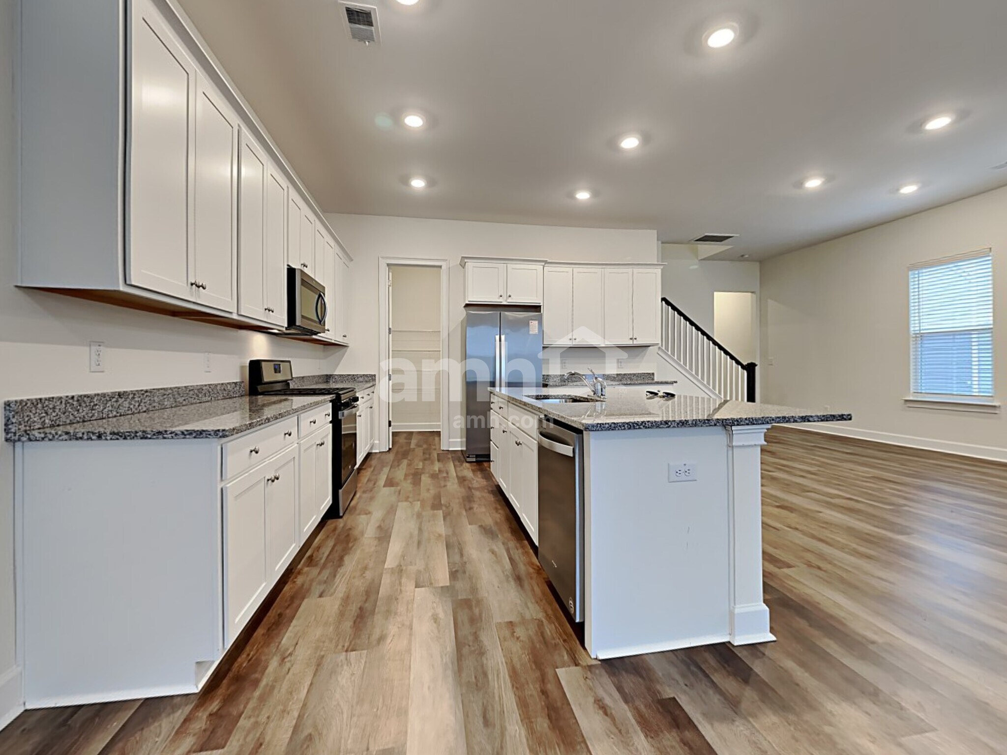 Building Photo - 133 Trumpet Vine Dr