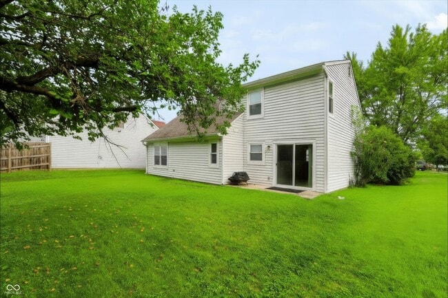 Building Photo - 7733 Park North Lake Dr