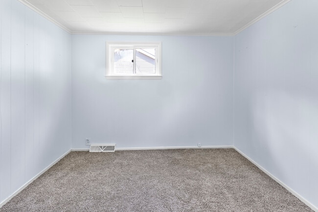 Building Photo - 77 Luka Rd