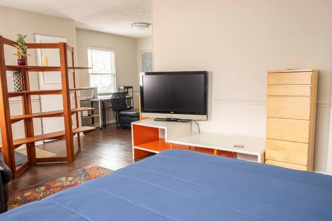 Building Photo - 1938 N Bancroft St