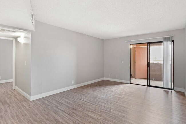 Building Photo - 3151 N Soaring Gulls Dr