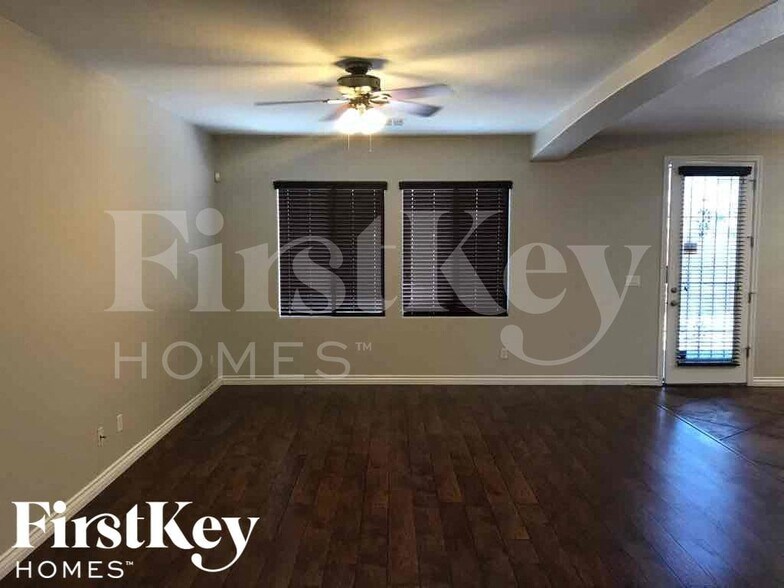 Building Photo - 28 Delighted Ave