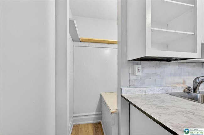 Building Photo - 1139 Linden St