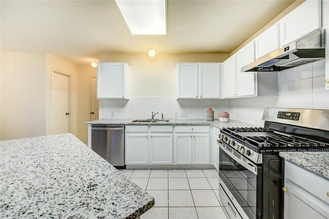 Building Photo - 10235 Sugarbridge Trail
