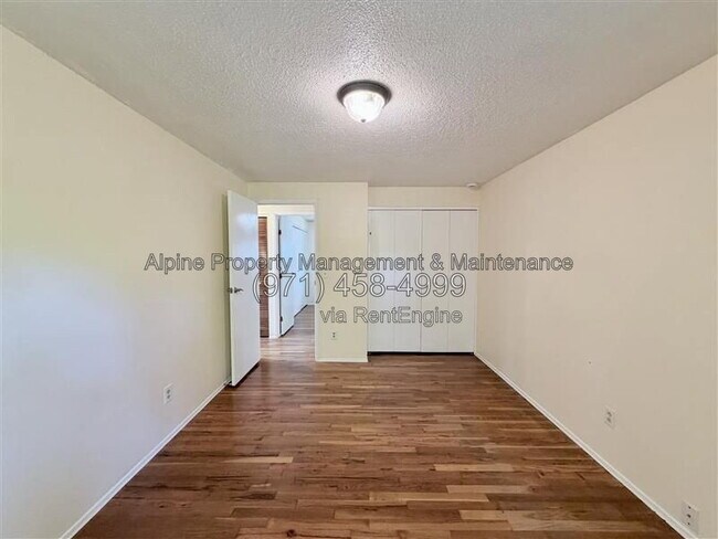 Building Photo - 4670 SW 160th Ave