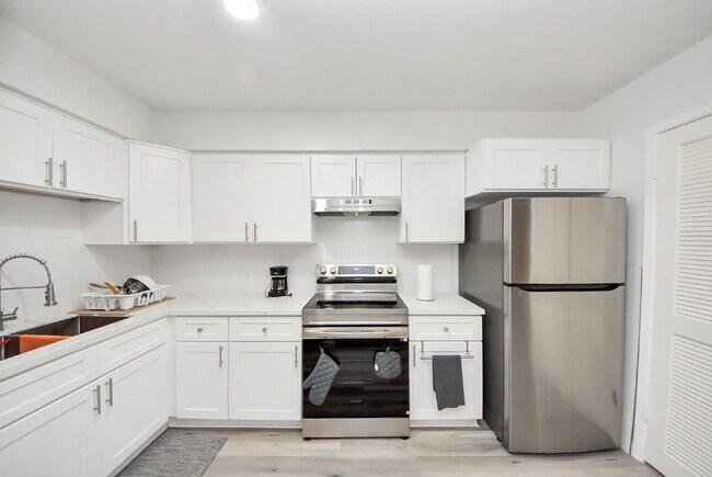 Building Photo - 6710 Biggs Ct