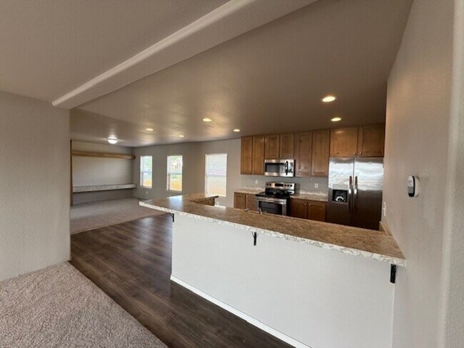 Building Photo - 8446 Sunrise Way