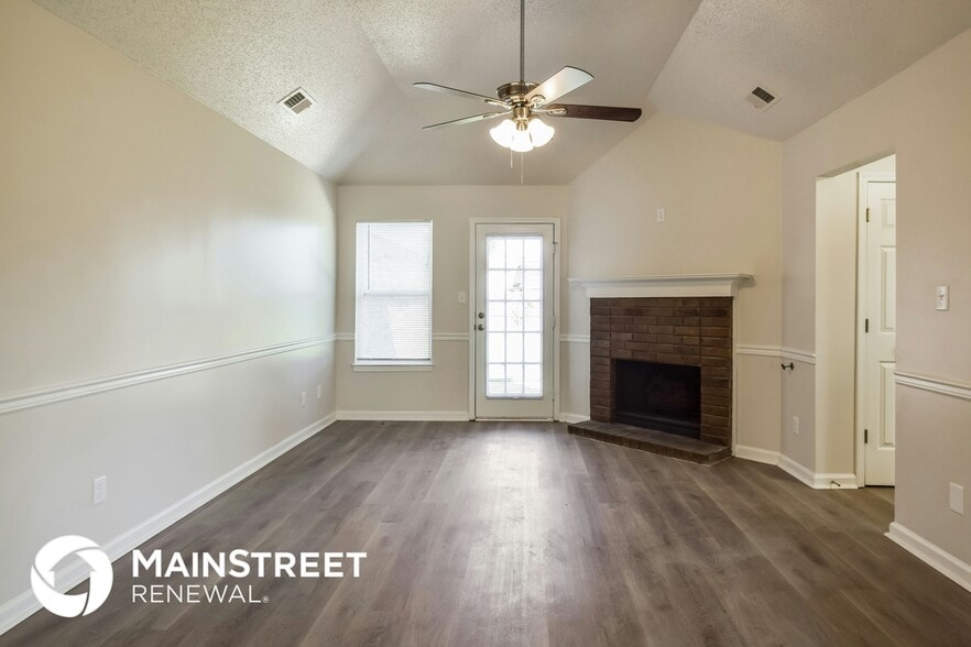 Building Photo - 7063 Foxhall Dr