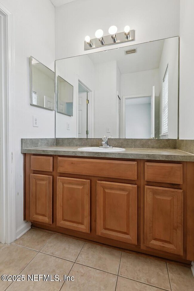 Building Photo - 7202 Deerfoot Cir