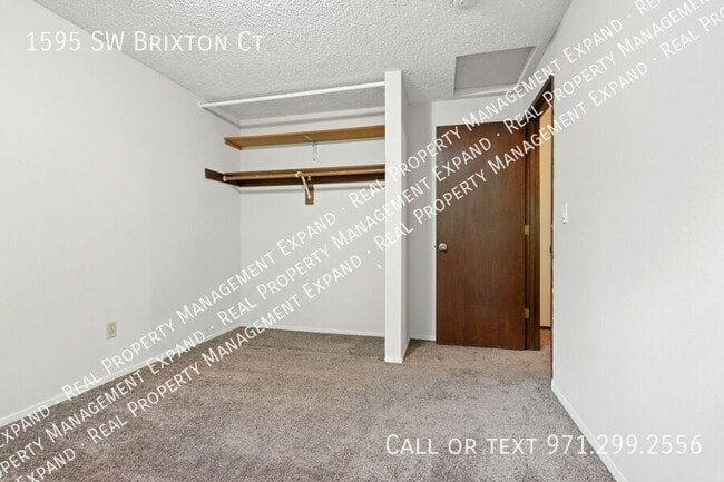 Building Photo - 1595 SW Brixton Ct