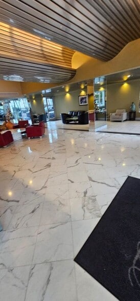 Building Photo - 9273 Collins Ave