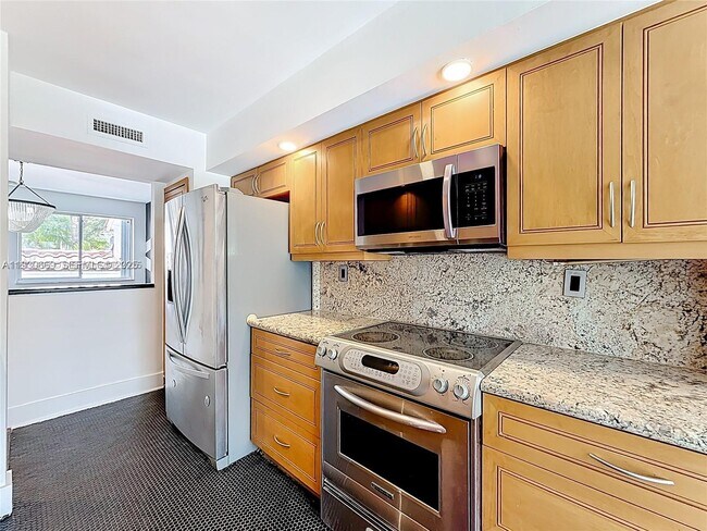 Building Photo - 3769 NE 209th Terrace