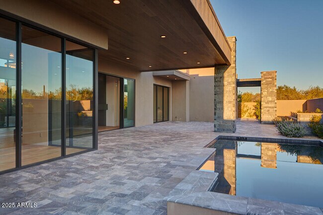 Building Photo - 10249 E Joy Ranch Rd