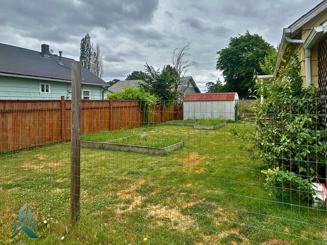 Building Photo - Cozy Single Family Home for Rent