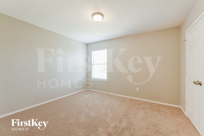 Building Photo - 1412 Pine Ridge Rd