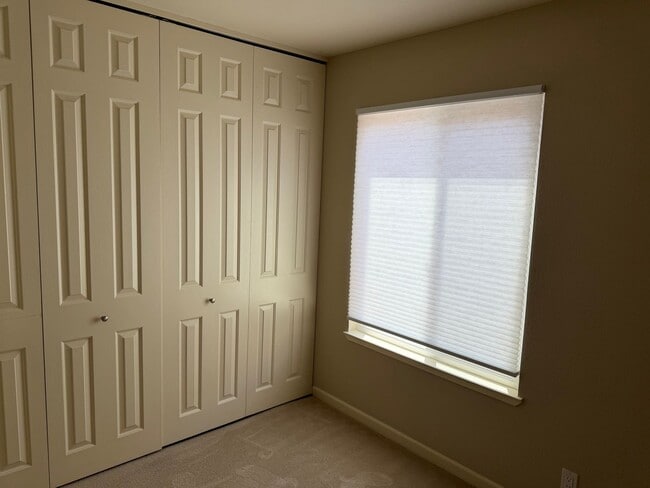 Building Photo - Santa Clara- Park Villas-Single story unit with community pool!