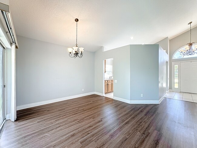 Building Photo - 3235 Falcon Point Dr