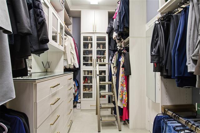 Building Photo - 7400 Van Tuyl Pkwy