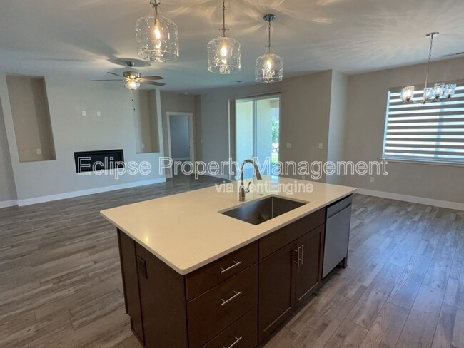 Building Photo - 679 Eadin Ln
