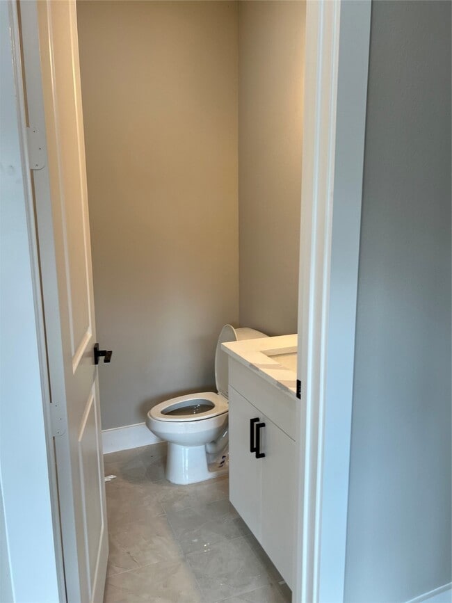 Building Photo - 2603 Piemonte Ave