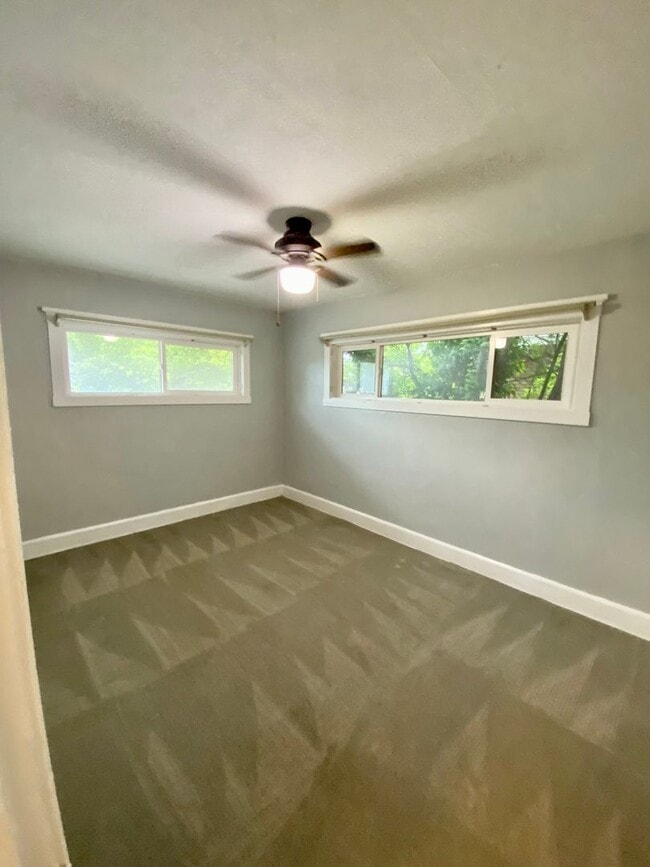 Building Photo - Beautiful 4-Bedroom House