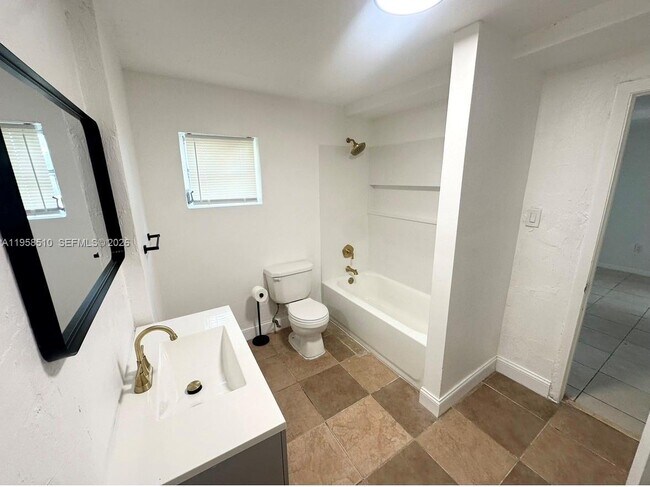 Building Photo - 3121 NW 60th St