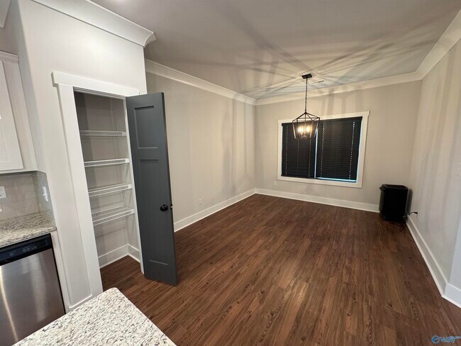 Building Photo - 103 Parvin Way Dr