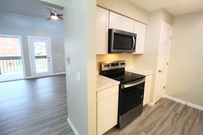 Building Photo - 1026 Blue Ridge Dr