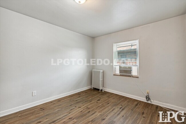 Building Photo - 1411 Potomac Dr