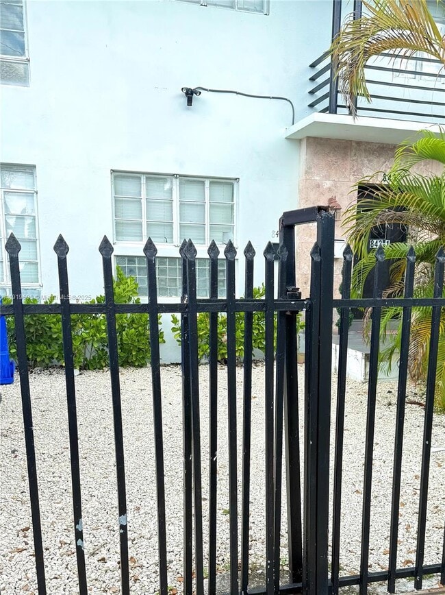 Building Photo - 843-845 NW 3rd St