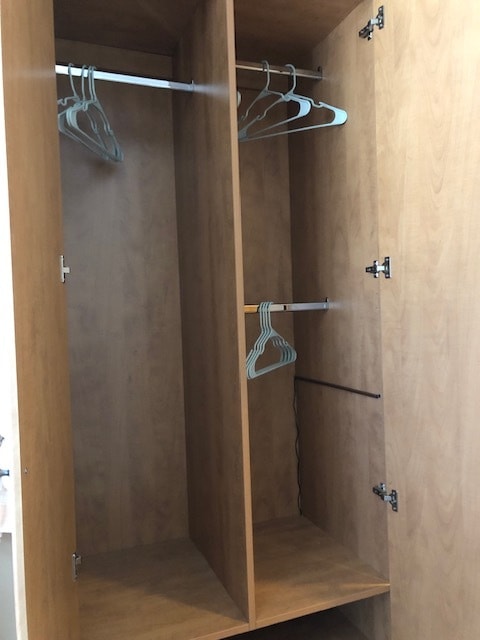 Clothes storage - 819 Rubis Dr