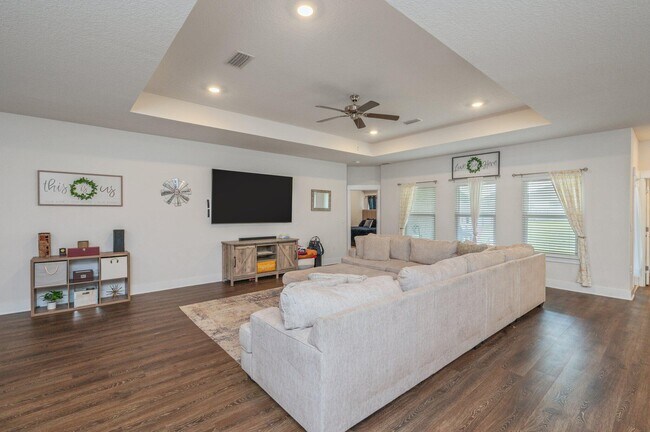 Building Photo - 1126 Valor Walk
