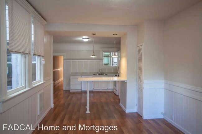 Building Photo - 1542 Hayes St