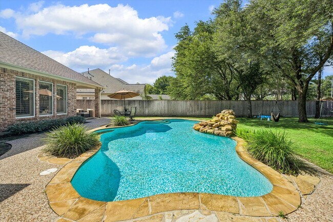 Building Photo - 3047 Bonnebridge Way Blvd
