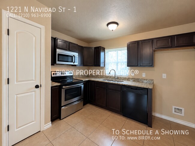 Building Photo - 1221 N Navidad St